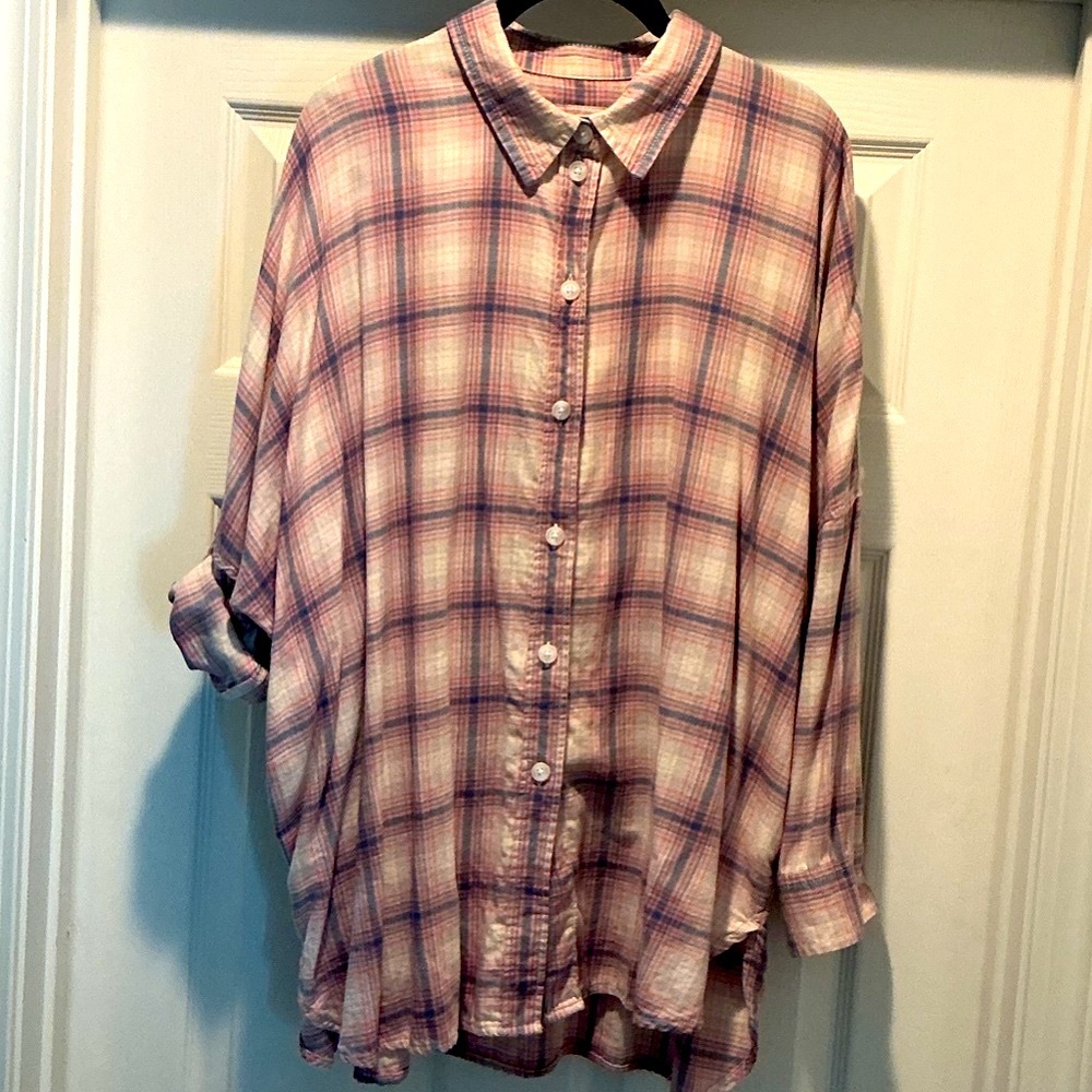 American Eagle Outfitters Oversized Blue and Pink Plaid Shirt Size XS